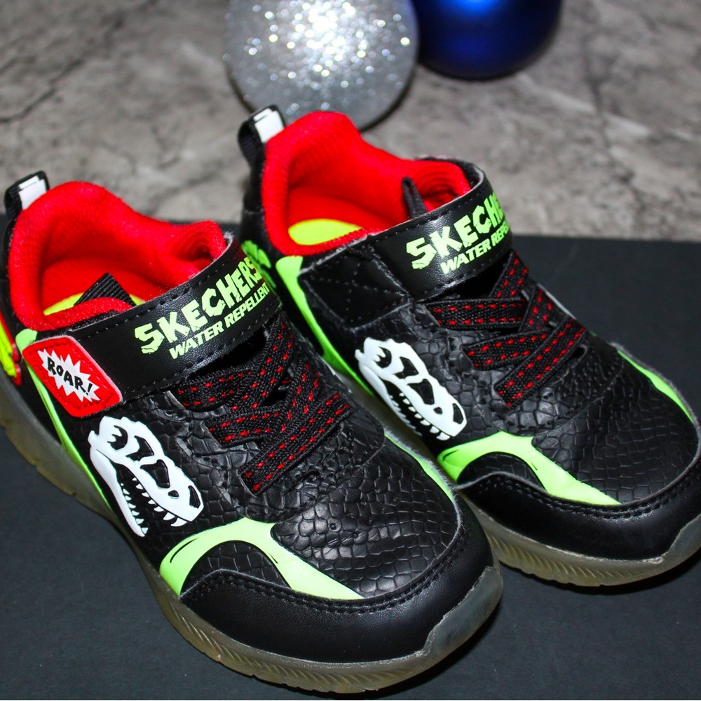 Skechers Dino Light Up Sneakers T8